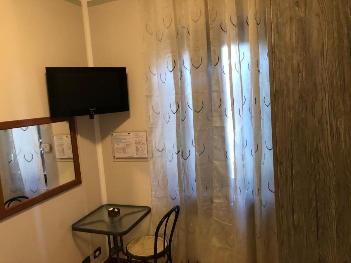 Il Gatto E La Volpe Hotel Avigliana Eksteriør billede